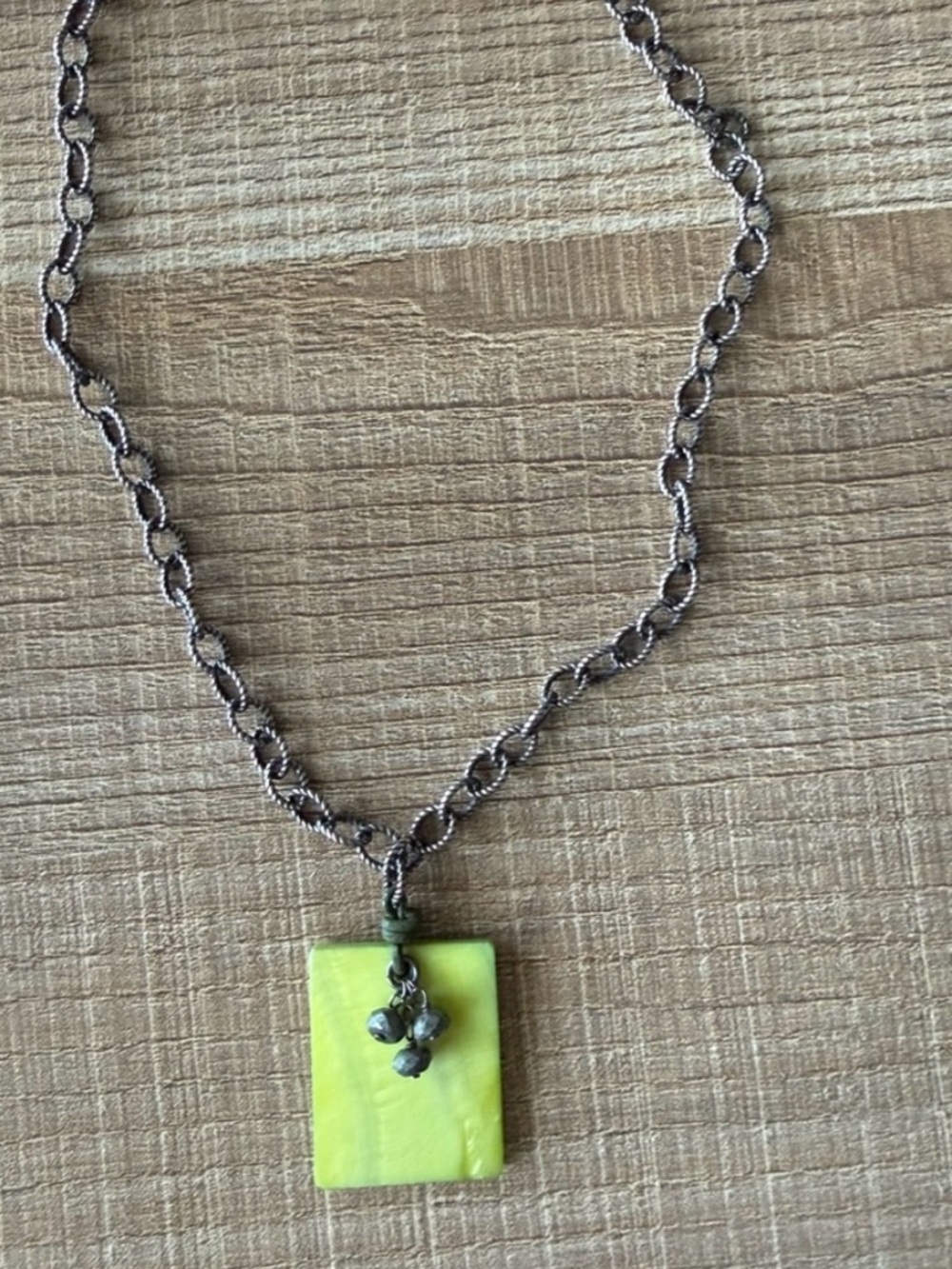 N1133  Silpada Green Mother of Pearl Necklace